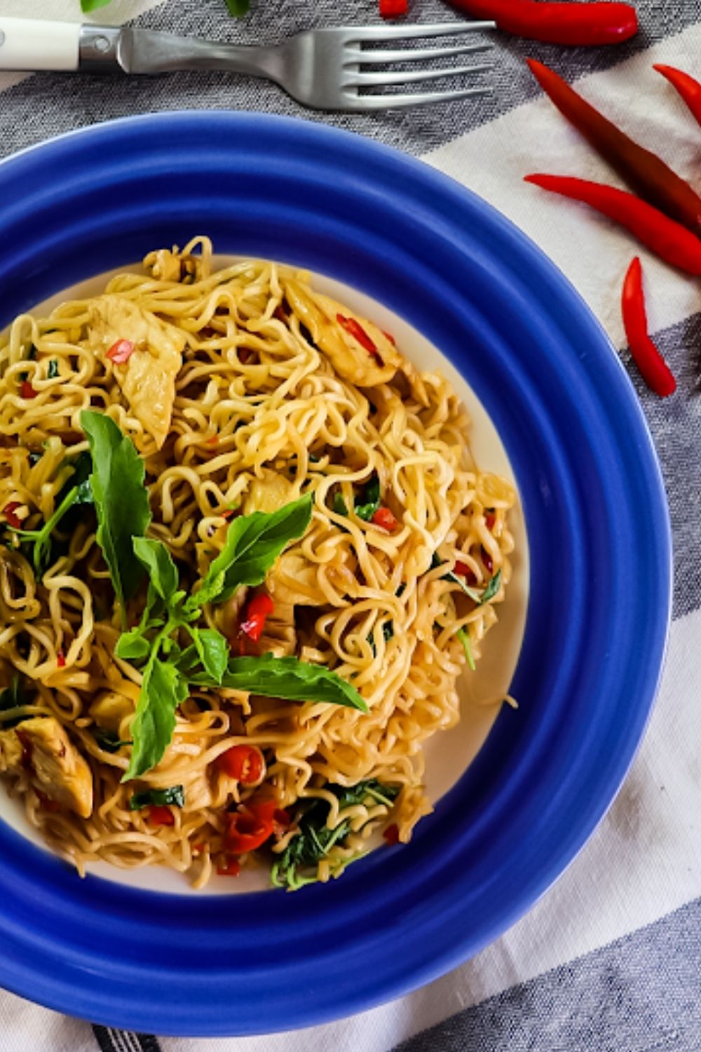 Instant noodles chicken holy basil