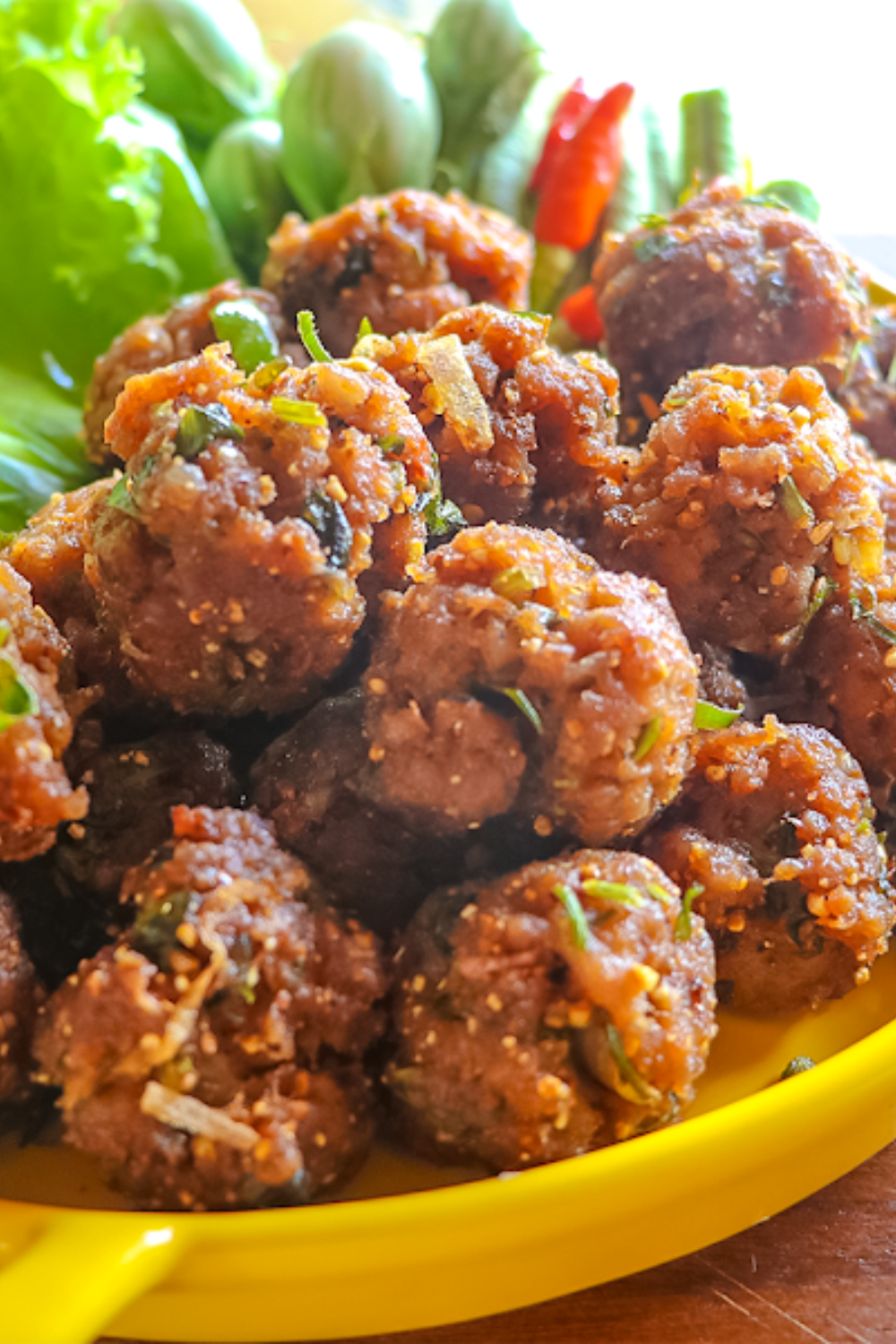 Thai deep fried spicy meatballs