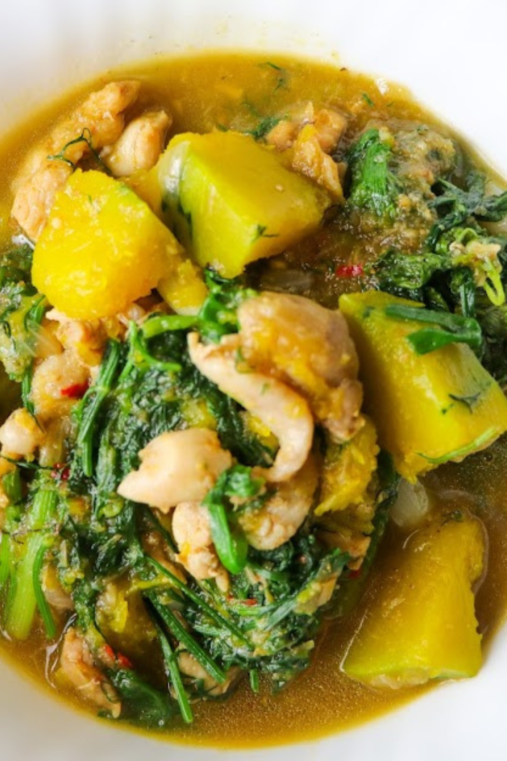 Gaeng Om Kai (Isan style chicken and pumpkin stew)